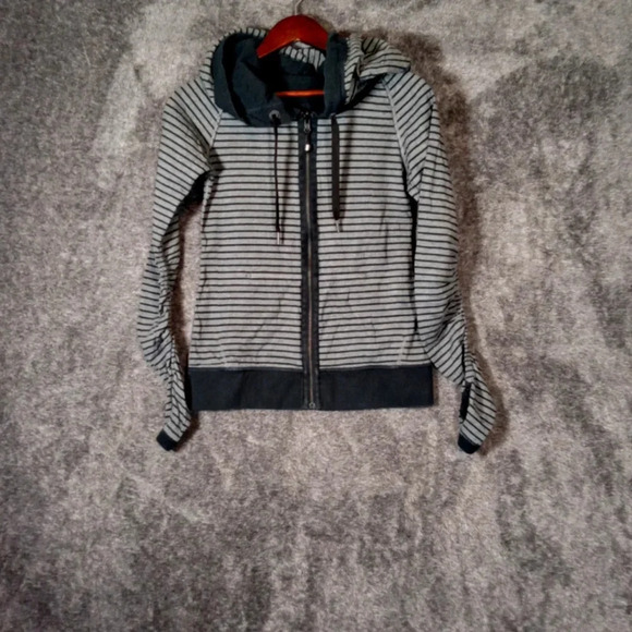 Lululemon Reversible full zip Striped black gray hood jacket size 6 - Picture 1 of 5